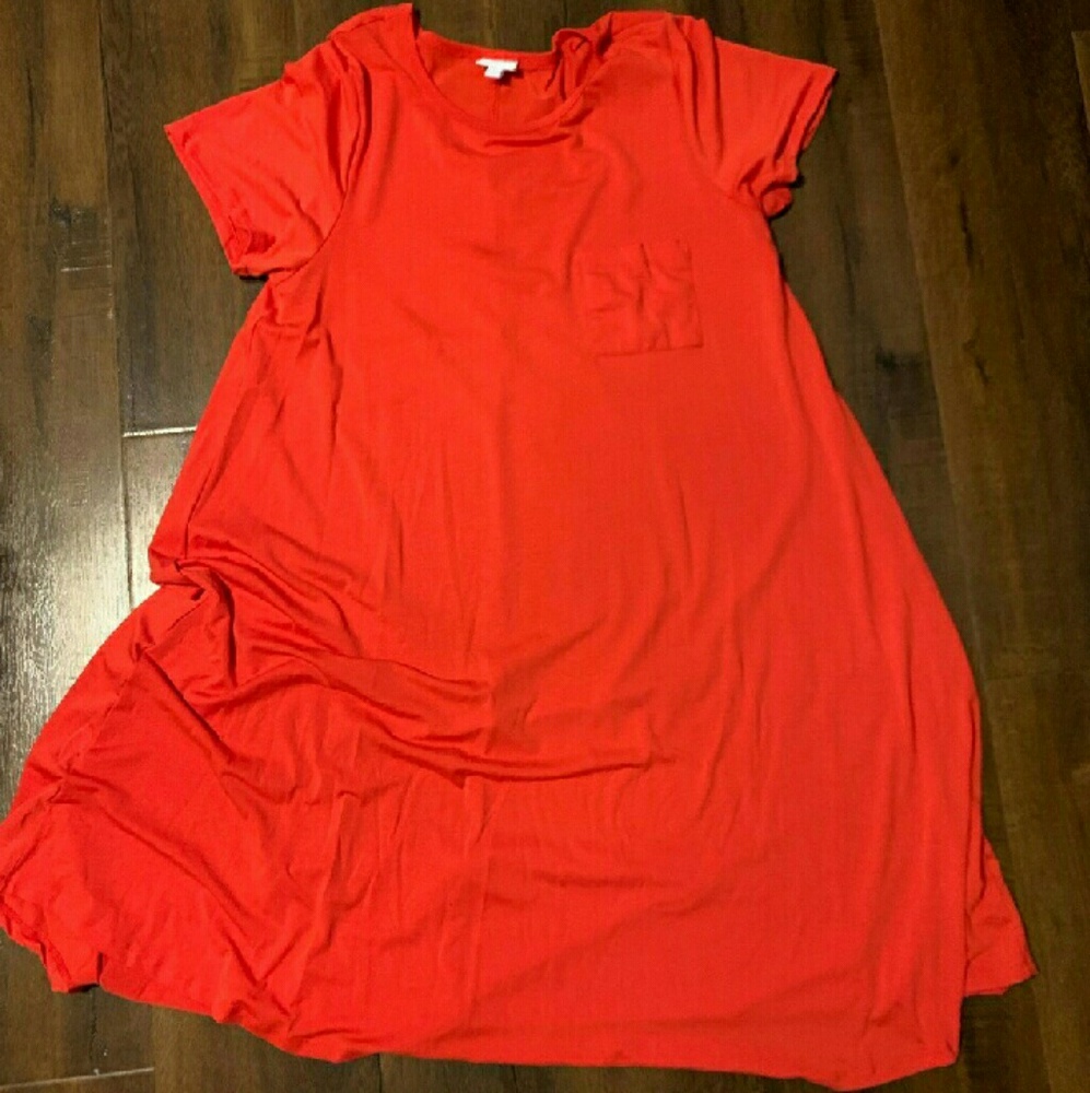 Solid red Carly
